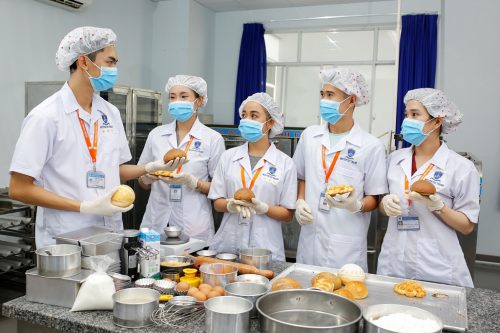 ky thuat cong nghe nhom nganh hoc hai ra tien trong ky nguyen 4 0