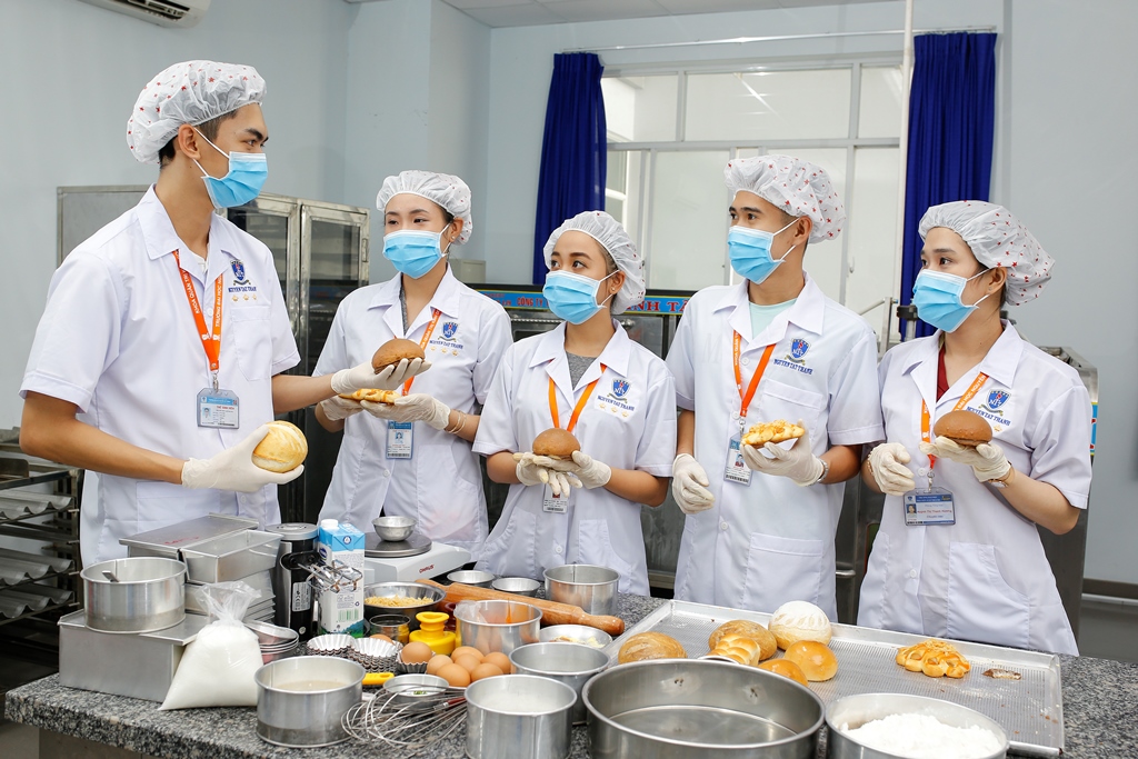 ky-thuat-cong-nghe-nhom-nganh-hoc-hai-ra-tien-trong-ky-nguyen-4-0 ky thuat cong nghe nhom nganh hoc hai ra tien trong ky nguyen 4 0